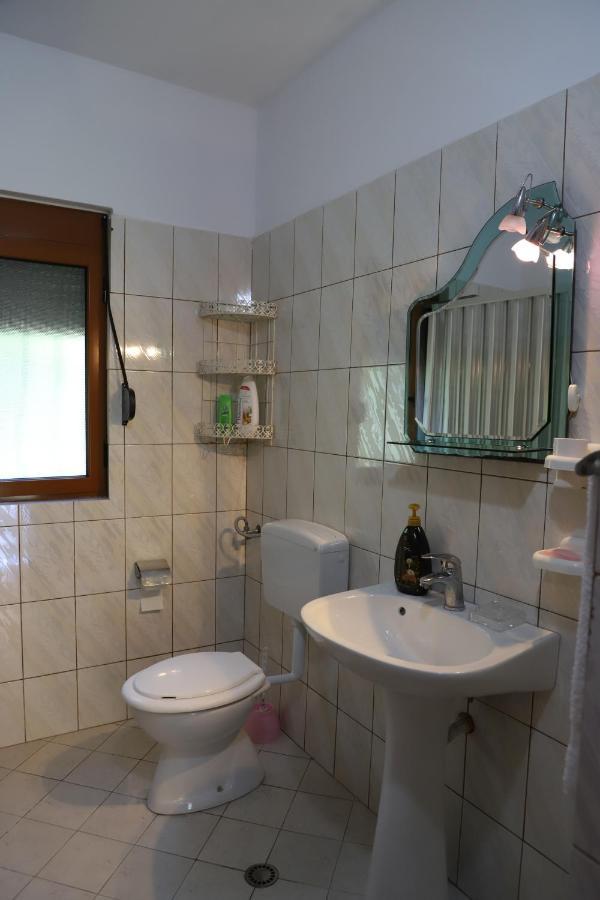 בראט Guest House Bumbli מראה חיצוני תמונה