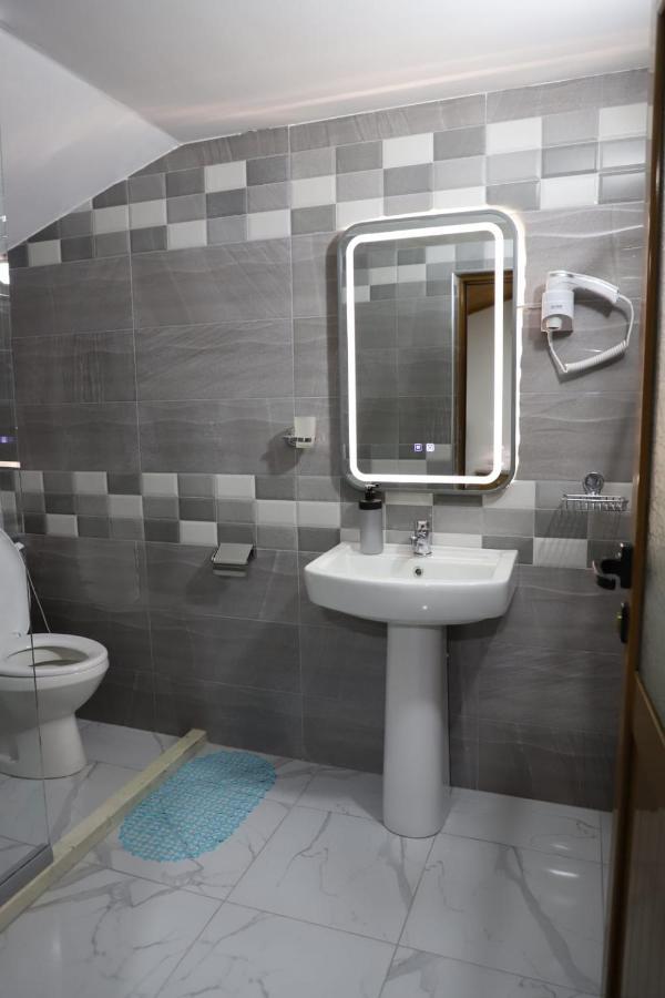 בראט Guest House Bumbli מראה חיצוני תמונה
