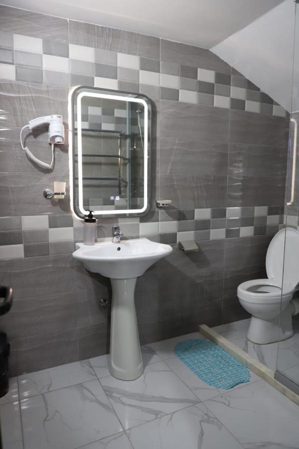 בראט Guest House Bumbli מראה חיצוני תמונה